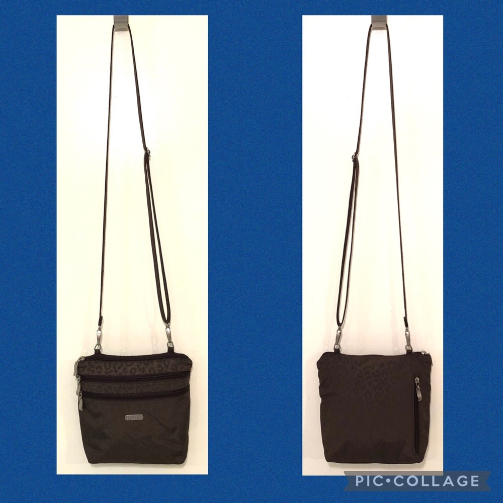 Baggallini Cross Body Zipper Bag + Pouch in Brown Leopard